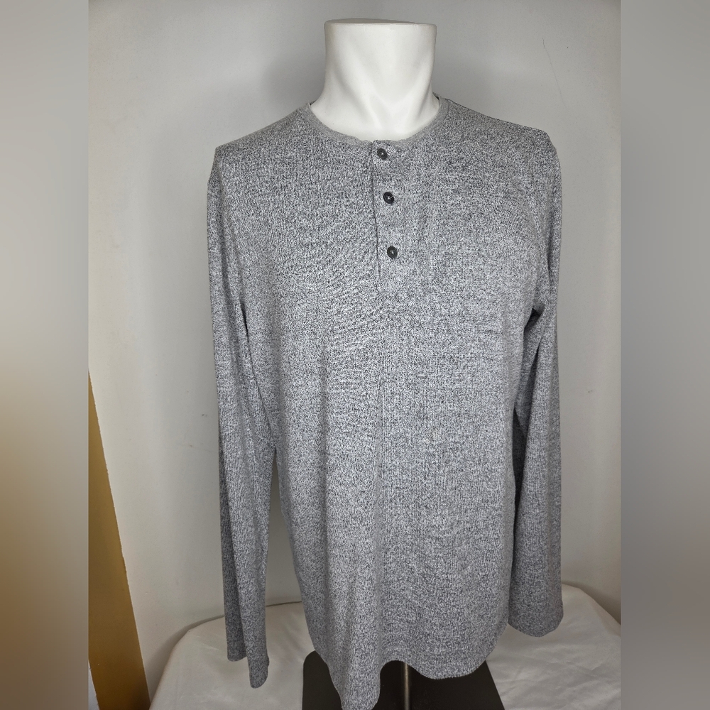 Hyden Yoo Size M -Men's Gray Long Sleeve Henley Shirt